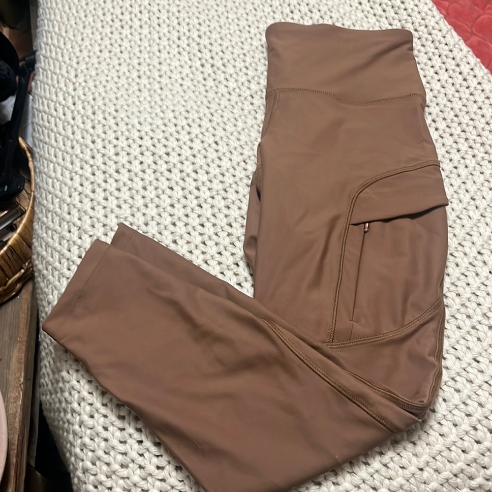 NWT High Rise Brown/TanLeggings Powesoft- 7/8 Ankle- Go Dry - Light Compression.